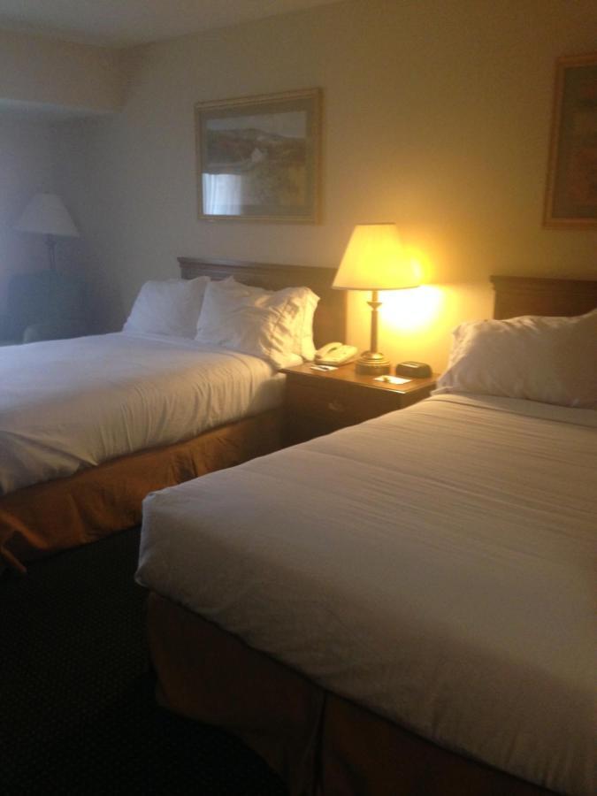 Holiday Inn Express Mount Pleasant- Scottdale, An Ihg Hotel Zimmer foto
